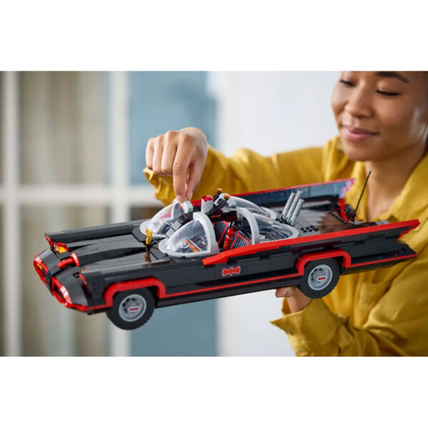 LEGO 76328 Super Heroes DC Batman: The Classic TV Series Batmobile (1822 pieces) - Image 8