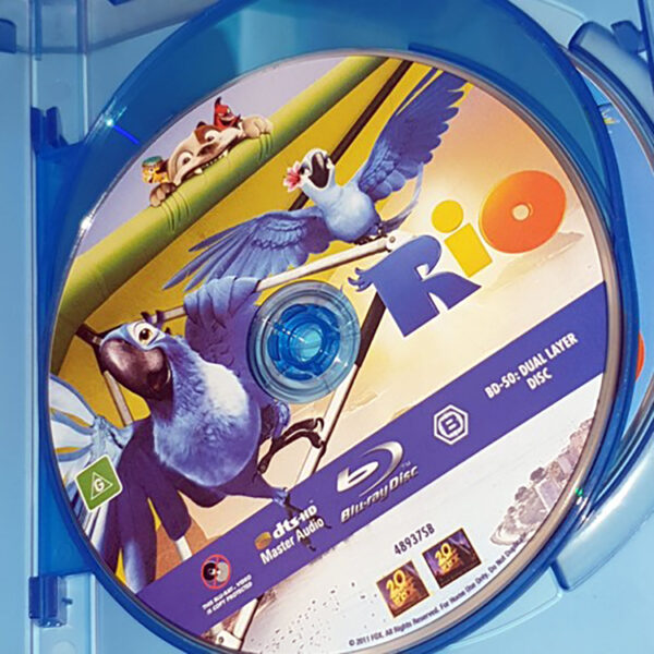 Rio Big W Limited Edition Blu-Ray and DVD 2-Disc 5:1 DTS HD (ex-Display Stock) Rated G - Image 2