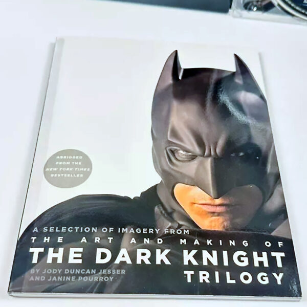 The Dark Knight Trilogy Blu-Ray All-Region 5-Disc Limited Edition Giftset with Booklet (ex-display stock) Rated M - Image 6