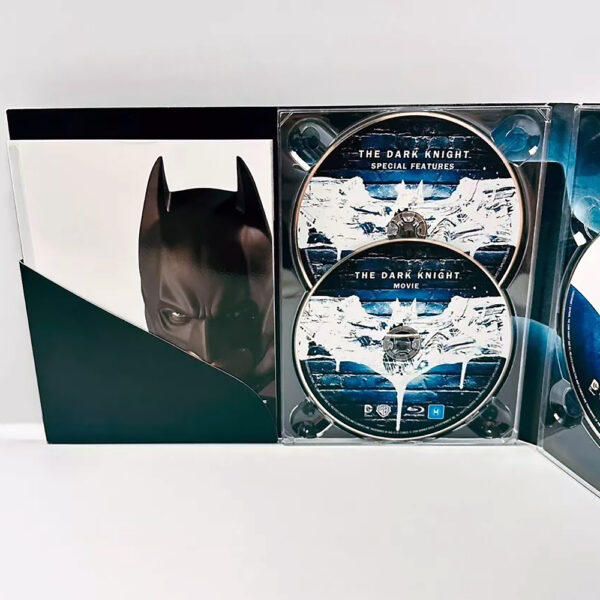 The Dark Knight Trilogy Blu-Ray All-Region 5-Disc Limited Edition Giftset with Booklet (ex-display stock) Rated M - Image 5