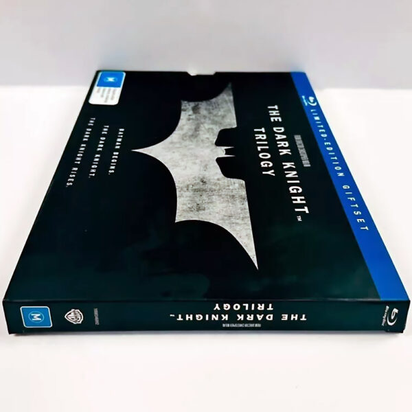 The Dark Knight Trilogy Blu-Ray All-Region 5-Disc Limited Edition Giftset with Booklet (ex-display stock) Rated M - Image 3