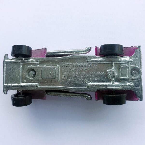 Hot Wheels 1973 Sweet 16 Mainline Series (Fluorescent Pink) Made in Hong Kong by Mattel (Fair Condition) 1:64 Scale (Rare) - Image 3