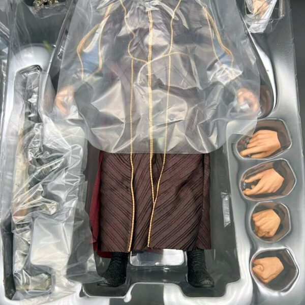 Superman: Man of Steel Jor-El (12 inch) 1/6th Scale Hot Toys Action Figure (ex-Display Stock) - Image 7