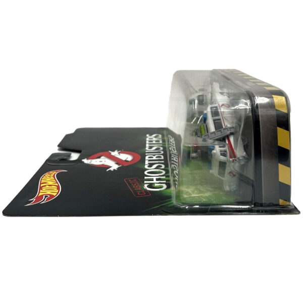 Hot Wheels Classic Ghostbusters Ecto-1 and Ecto-1A Die-Cast 1:64 Scale Vehicle 2-Pack Brand New in Original Blister Package - Image 8